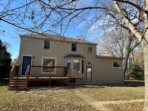 4700 Teonia Woods Dr in Rolling Meadows, IL - Building Photo - Building Photo