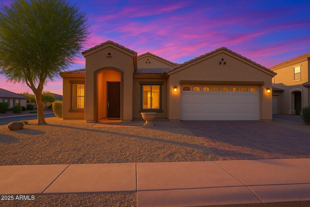 3438 W Little Hopi Dr in Phoenix, AZ - Foto de edificio