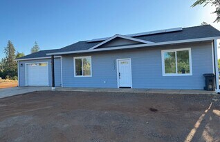 5512 Sawmill Rd in Paradise, CA - Building Photo