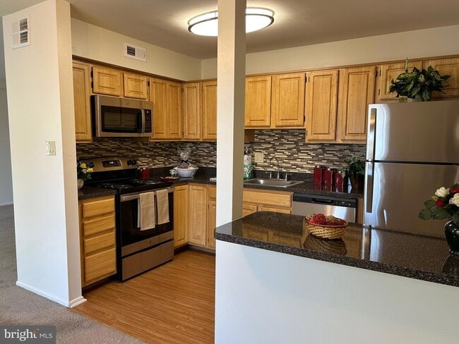 331 Preston Ave, Unit 101 in Voorhees Township, NJ - Building Photo - Building Photo