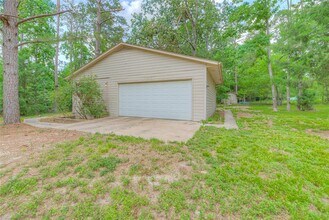 330 Oak Tree Dr in Pointblank, TX - Building Photo - Building Photo