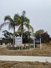 Bardmoor Villas in Largo, FL - Building Photo - Building Photo