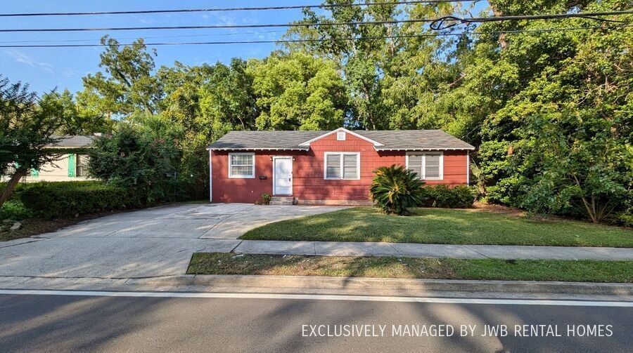 5302 Cleveland Rd in Jacksonville, FL - Building Photo