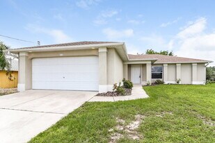 1310 SW 13th Terrace in Cape Coral, FL - Building Photo