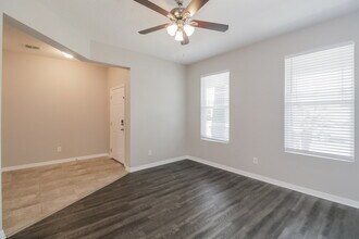 32644 Rapids Loop in Wesley Chapel, FL - Building Photo - Building Photo