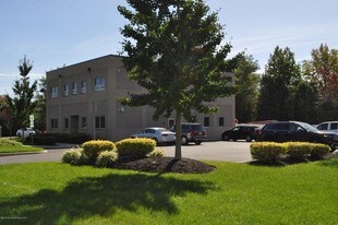 253 Mantoloking Rd in Brick, NJ - Building Photo