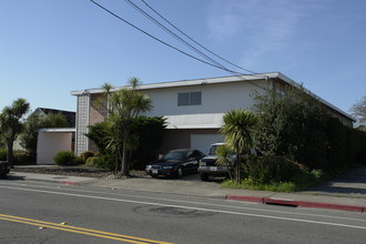 14305 Bancroft Ave in San Leandro, CA - Building Photo - Building Photo