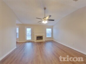 4049 Sequoia Trail in Spring Hill, TN - Building Photo - Building Photo