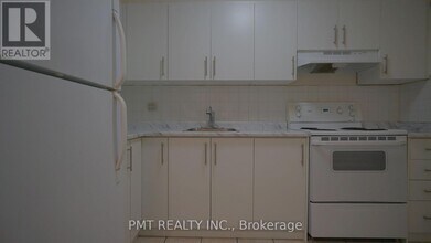 70-170 Old Sheppard Ave in Toronto, ON - Building Photo - Building Photo