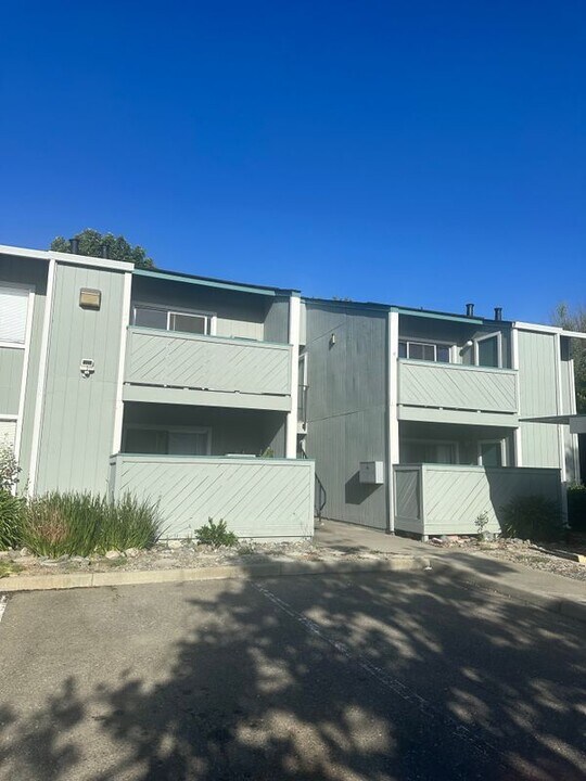 3670 Silver Oaks Way in Livermore, CA - Building Photo