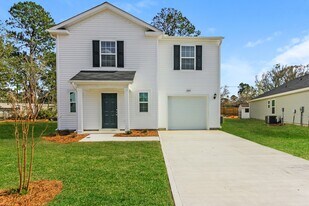 2925 Ember Brook Ct in Castle Hayne, NC - Building Photo