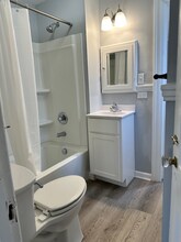 301 N New St, Unit 101 in Staunton, VA - Foto de edificio - Building Photo