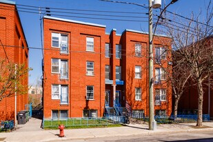 1953 Augustin-Cantin St Apartments