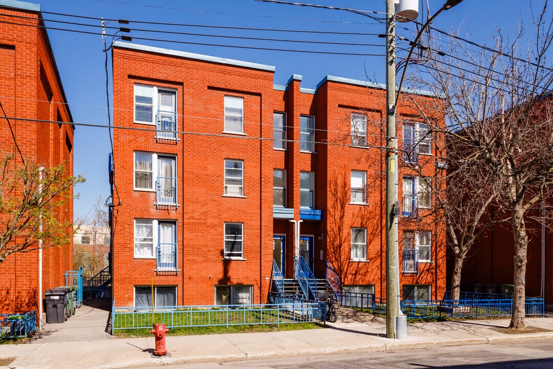 1953 Augustin-Cantin St in Montréal, QC - Building Photo