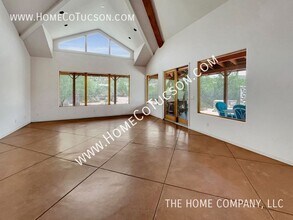 12235 E Horsehead Rd in Tucson, AZ - Building Photo - Building Photo