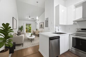 6107 Garden Ct in Davie, FL - Building Photo - Building Photo