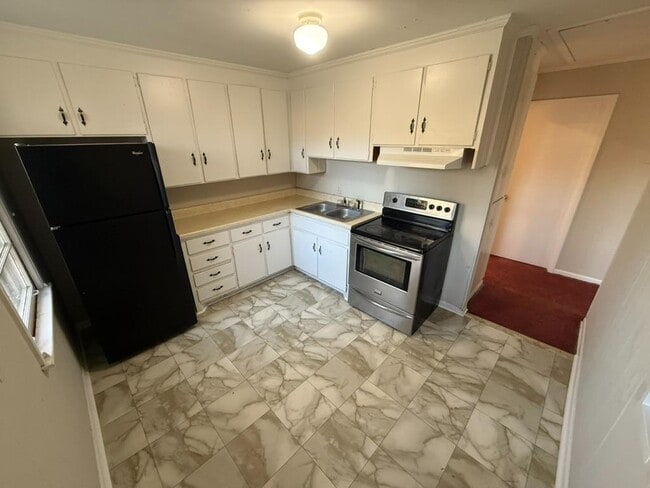 property at 624 Bixler Ave