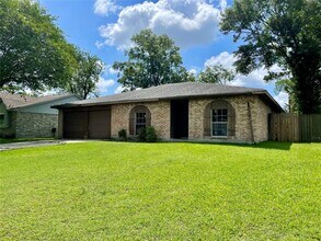 4502 Mossygate Dr in Spring, TX - Building Photo - Building Photo