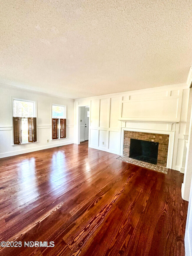906 Point Ct in New Bern, NC - Building Photo - Building Photo