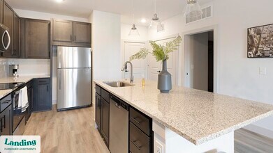 3351 Walton Dr in Corinth, TX - Foto de edificio - Building Photo