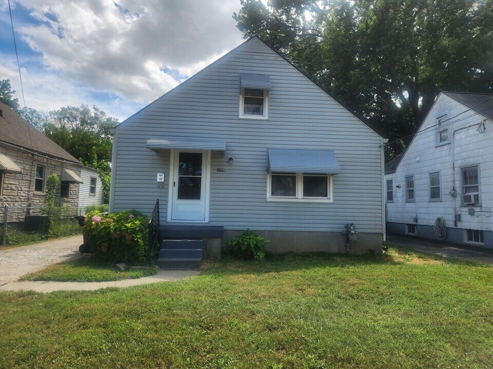 1108 Hathaway Ave in Louisville, KY - Building Photo