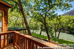 1806 Ponderosa Dr in New Braunfels, TX - Building Photo - Building Photo