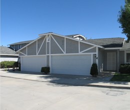 43950 Bobby Jones Dr in Lancaster, CA - Building Photo - Building Photo