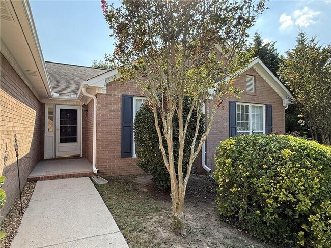 3267 Summit Glen Dr in Loganville, GA - Building Photo - Building Photo