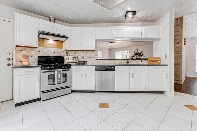 3518 Pecan Point Dr in Sugar Land, TX - Building Photo - Building Photo