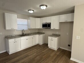 2603 E Cayuga St in Tampa, FL - Building Photo - Building Photo