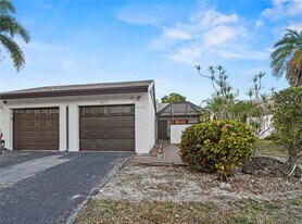 9311 Wedgewood Dr in Tamarac, FL - Building Photo