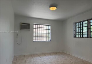 1820 NW 19th Ave in Miami, FL - Building Photo - Building Photo