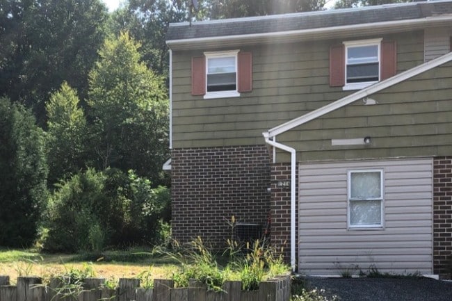 property at 1214 Fox Run