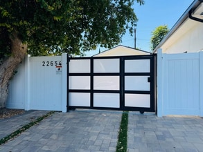 22654 Miranda St in Los Angeles, CA - Building Photo - Building Photo