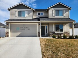 209 S Lawson St in Airway Heights, WA - Building Photo