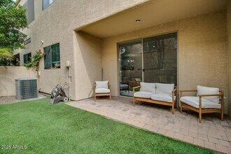 2241 E Pinchot Ave in Phoenix, AZ - Building Photo - Building Photo