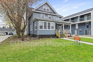 407 W Green St in Champaign, IL - Building Photo