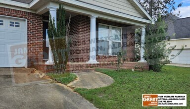 302 Brushfire Dr in Dothan, AL - Building Photo - Building Photo