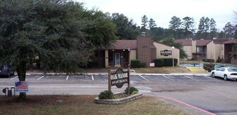 Oak Manor Apartments in Marshall, TX - Building Photo