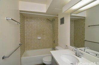 1147 Ala Napunani St in Honolulu, HI - Building Photo - Building Photo