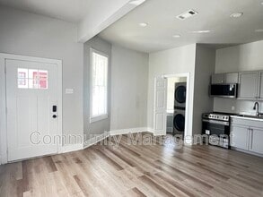 1717 Bynum Ave in Baton Rouge, LA - Foto de edificio - Building Photo