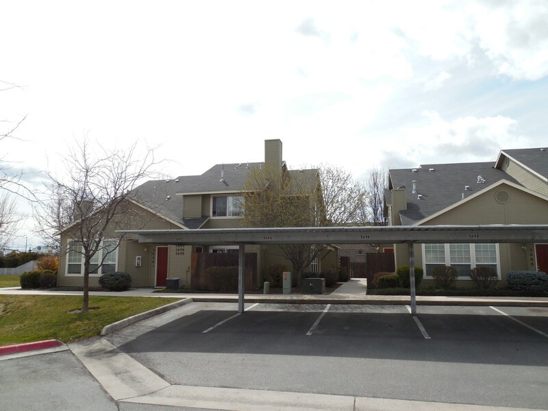 5672 W Bloom St in Boise, ID - Building Photo