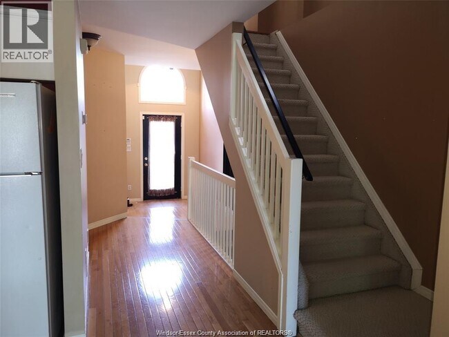 1536 Lovell Crescent in Lasalle, ON - Building Photo - Building Photo