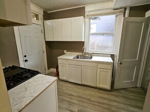 535 E Warrington Ave in Pittsburgh, PA - Building Photo - Building Photo