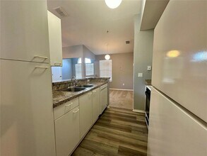 1620 Columbia Arms Cir, Unit 262 in Kissimmee, FL - Building Photo - Building Photo