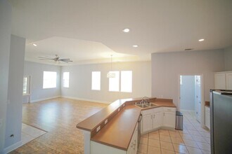 5569 Hampton Hill Cir in Tallahassee, FL - Building Photo - Building Photo