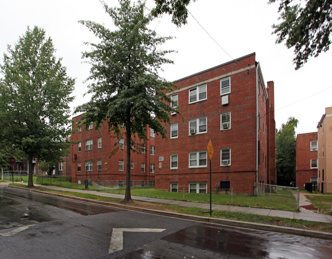 1911 18th St SE in Washington, DC - Building Photo - Building Photo