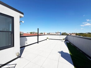 333 Tompkins Ave, Unit #PH2 in Brooklyn, NY - Building Photo - Building Photo