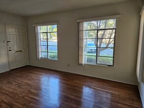 1237 N Brand Blvd, Unit #1 in Glendale, CA - Foto de edificio - Building Photo