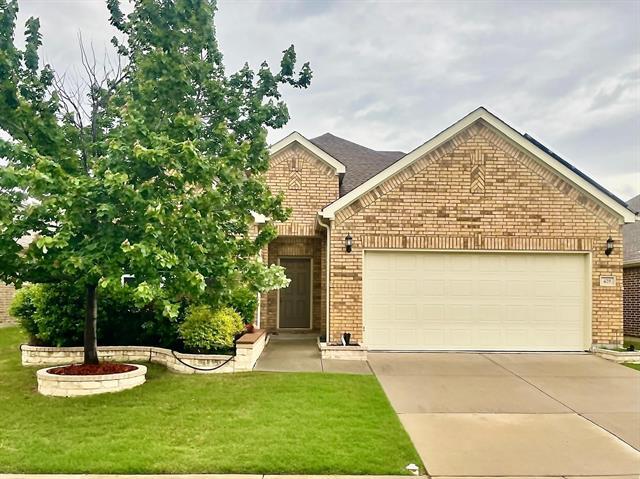 429 Bow Dr in Little Elm, TX - Building Photo
